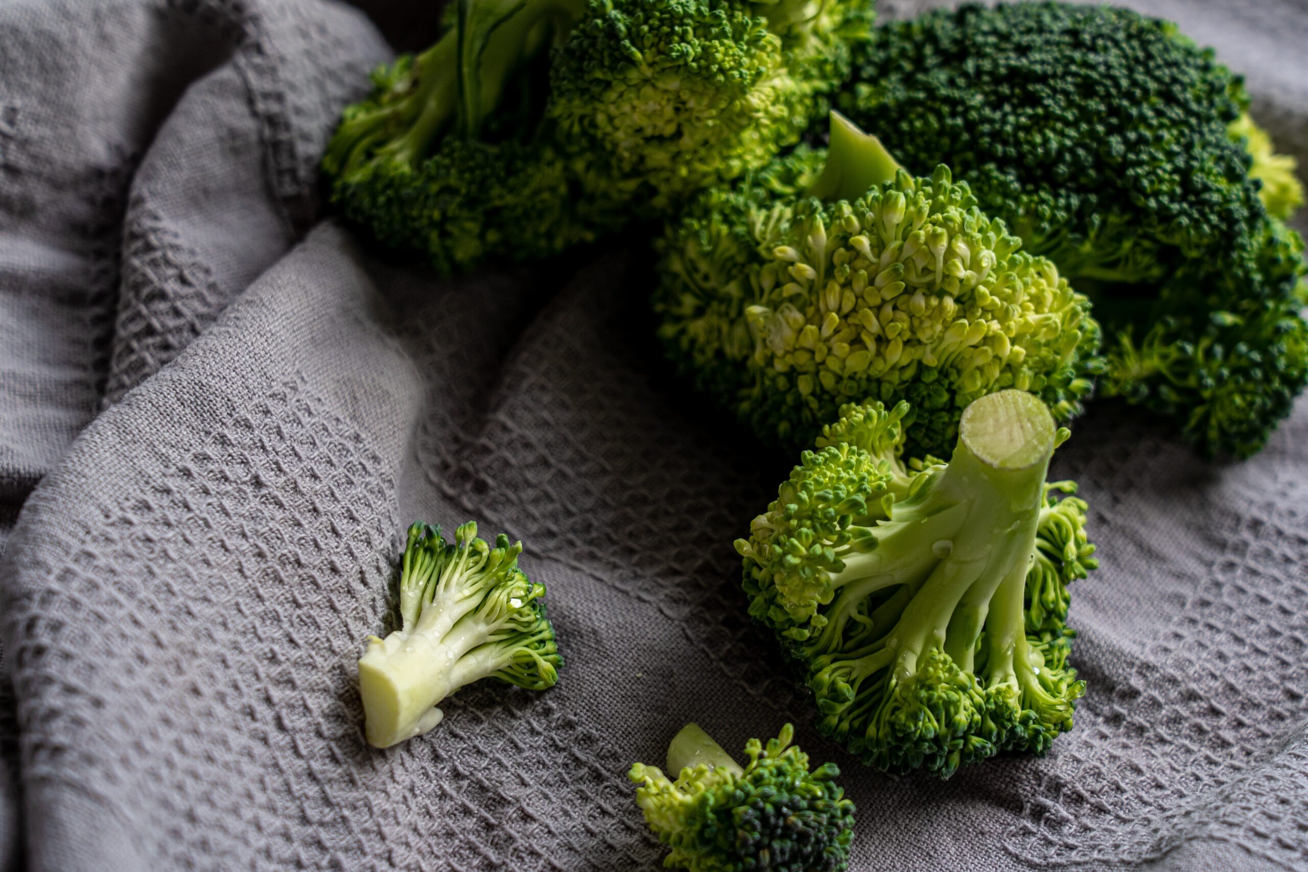 The Nutritional Powerhouse: Unraveling the Health Benefits of Eating Broccoli